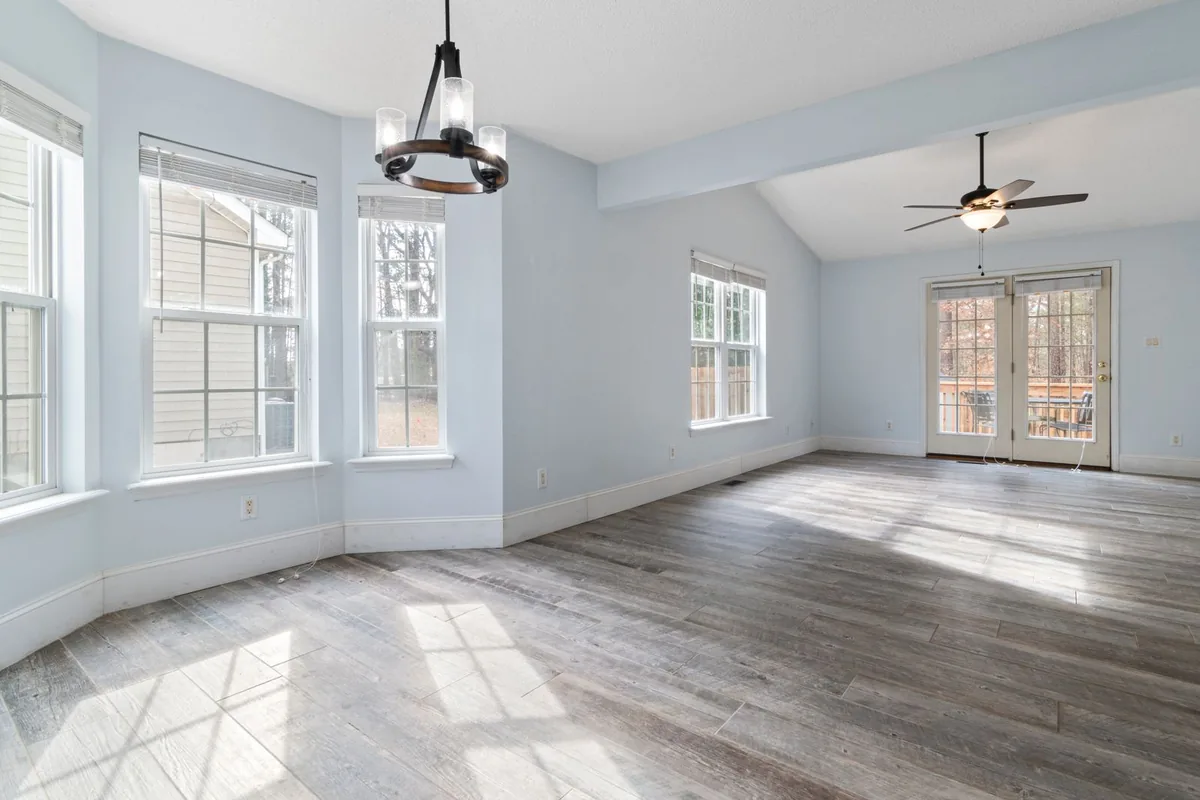 Clean, safe room after biohazard cleanup in Ridgedale Park, Atlanta, GA